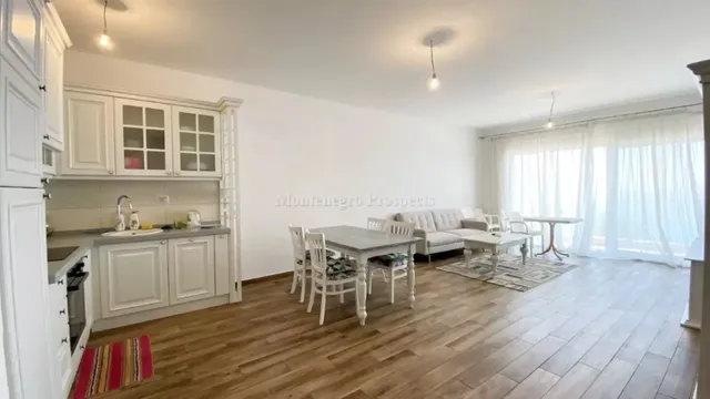 Квартира в Добра Вода