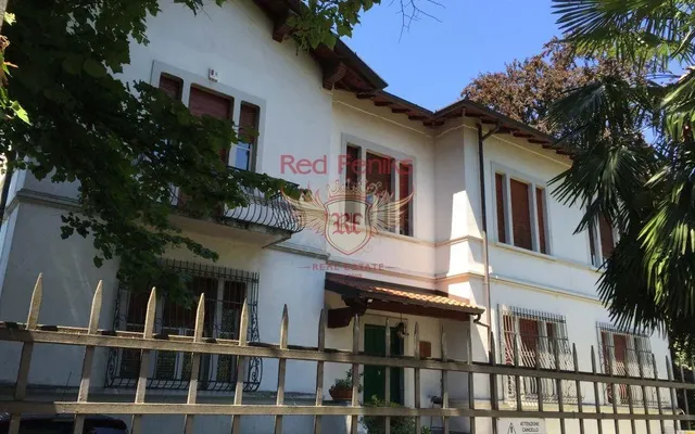 Вилла в Варе
