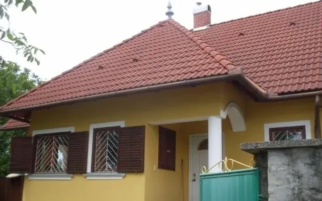 Отдельный дом в Рези