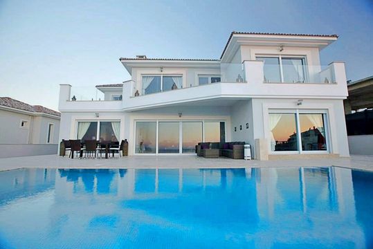 Вилла в Эсентепе