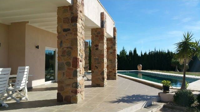 Усадьба в Камбрильс