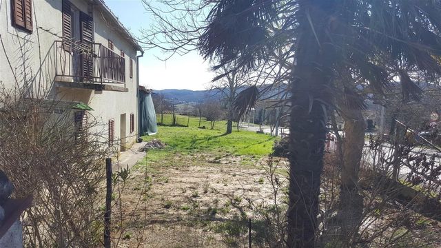 Дом в Бузет