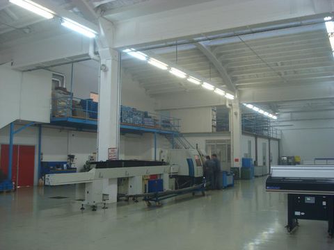 Завод / Фабрика в Дуплица-Баковник