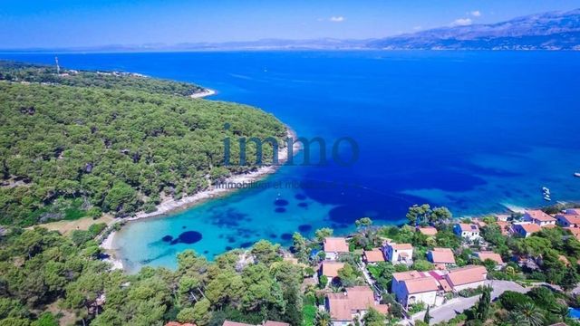 Земельный участок в Брач