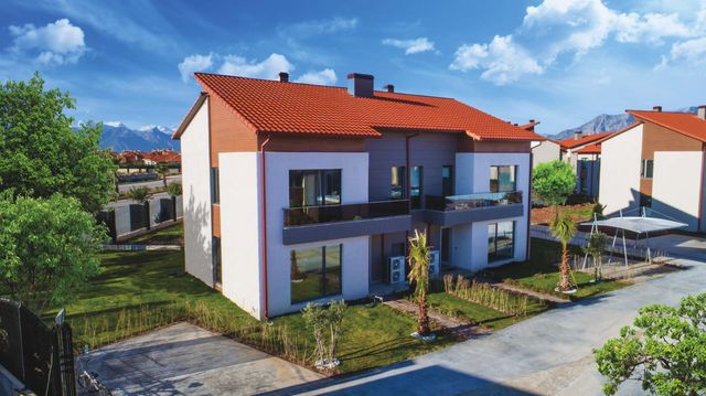 Дом в Анталия