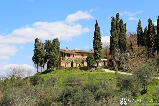 Дом в Сиена