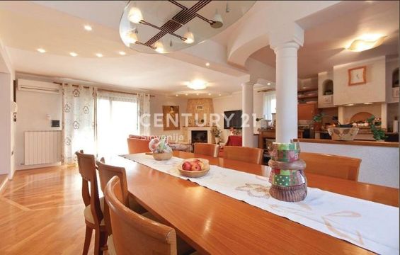 Отдельный дом в Копер