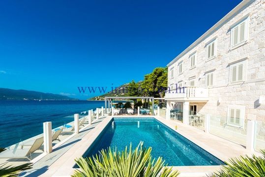 Отель в Оребич