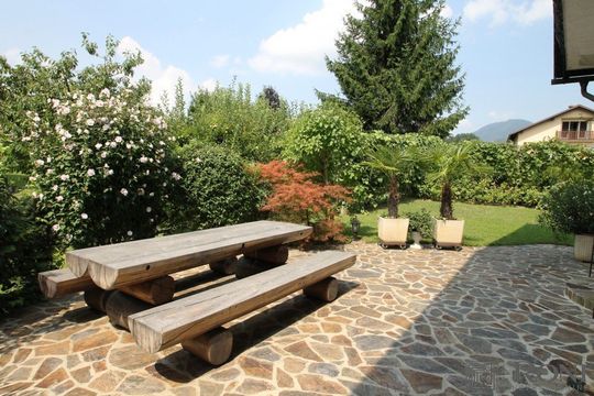 Отдельный дом в Рогашка-Слатина