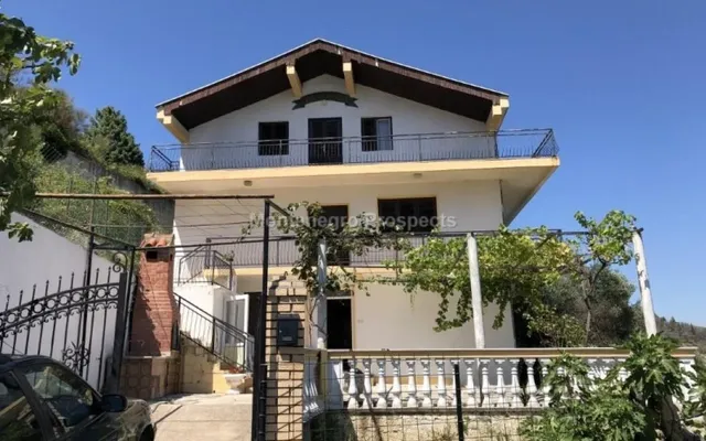 Отель в Улцинь