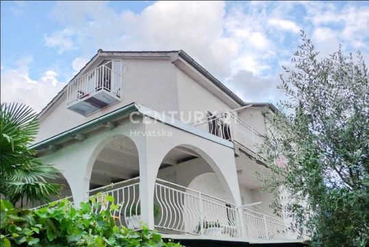 Дуплекс в Малинска