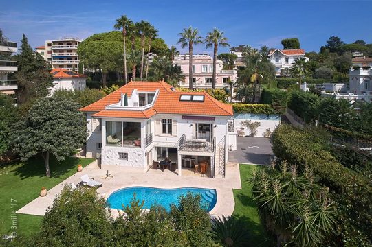 Дом в Антиб