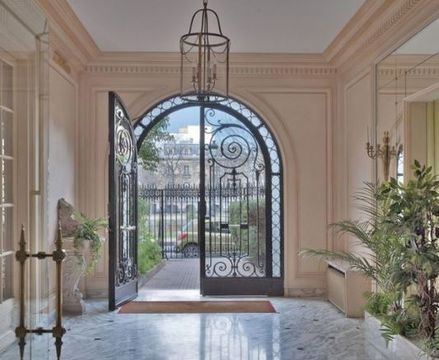 Квартира в Париж