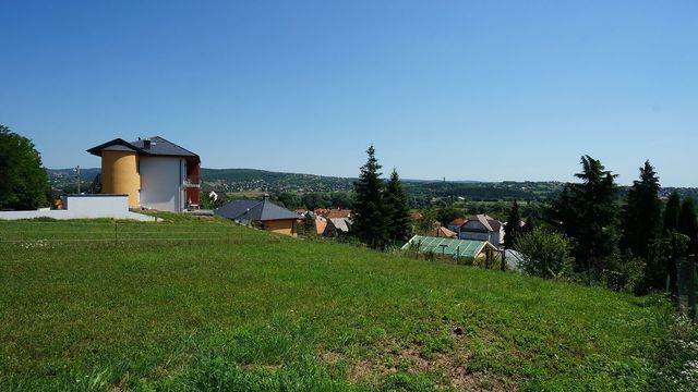 Земельный участок в Хевиз