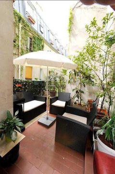 Отель в 8-й Аррондиссемент Парижа