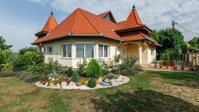 Вилла в Черсегтомай