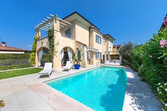 Дом в Манерба-дель-Гарда