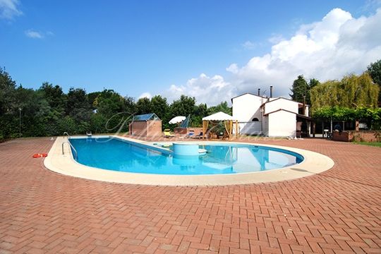 Вилла в Марина-ди-Пьетрасанта