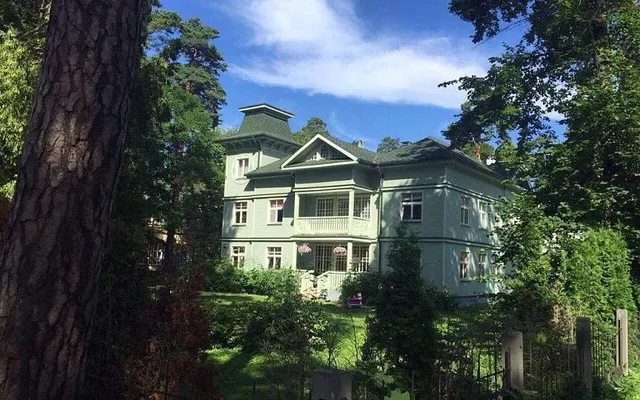 Отель в Дзинтари
