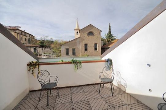 Квартира в Альбенга