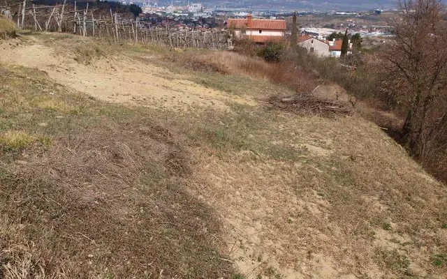 Земельный участок в Копер