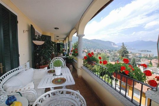 Пентхаус в Стреза