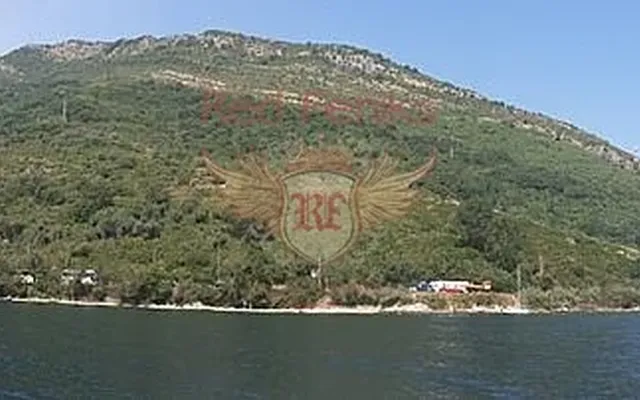 Земельный участок в Каменари