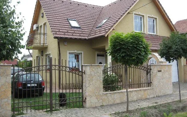Отдельный дом в Халастелек