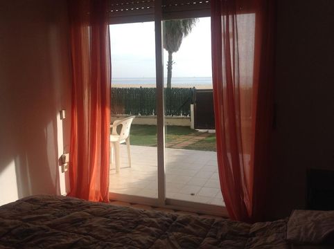 Отель в Калонже