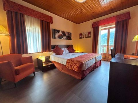 Отель в Жирона