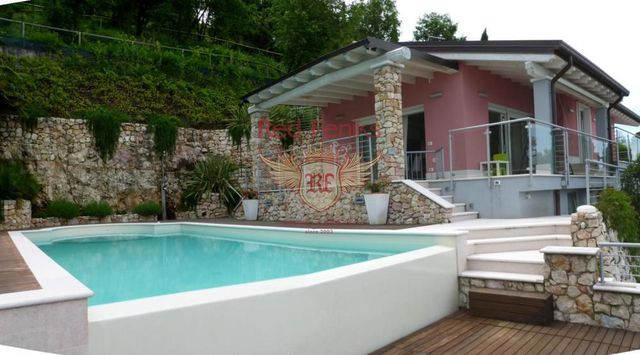 Вилла в Торри-дель-Бенако