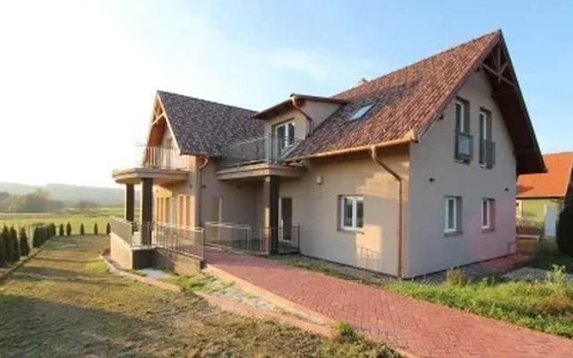 Отель в Кехидакуштань