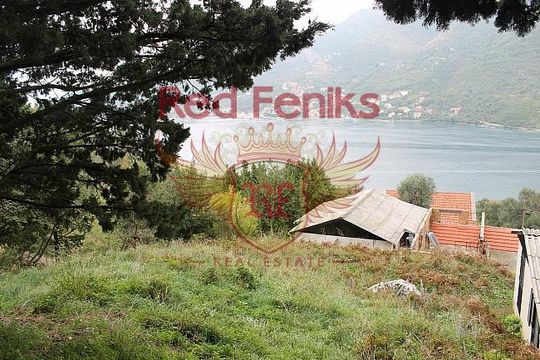 Земельный участок в Тиват