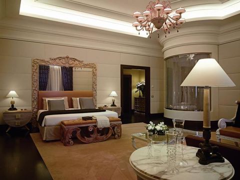 Отель в Рим