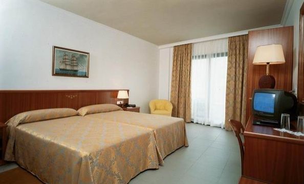 Отель в Льорет-де-Мар