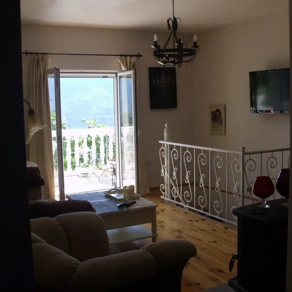 Отдельный дом в Игало, фото 1