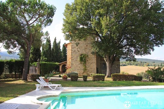 Дом в Сиена