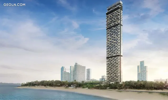 Arom Wongamat in Pattaya City