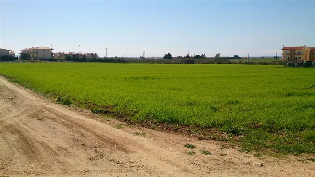 Земельный участок в Полийирос