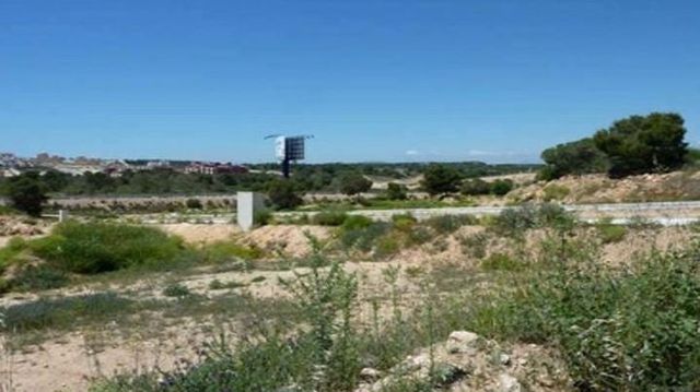 Земельный участок в Ориуэла