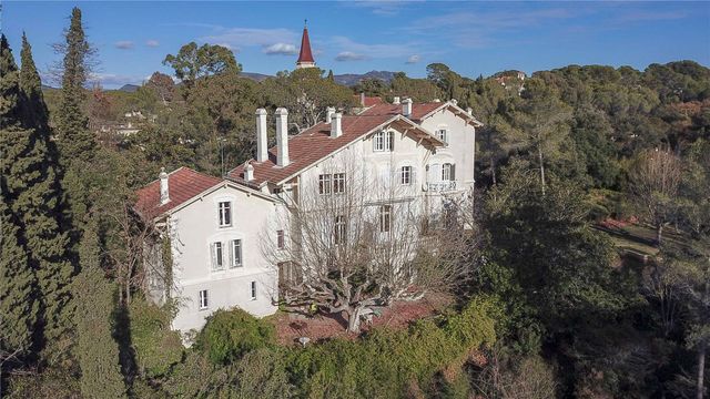 Дом в Сен-Рафаэль