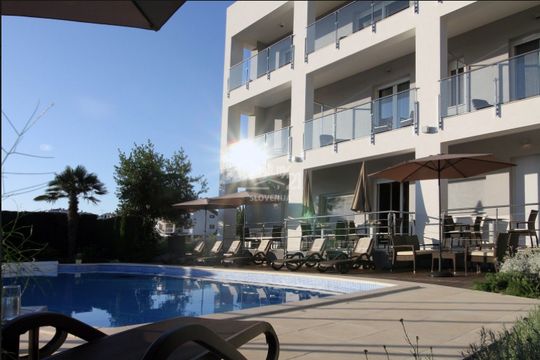 Отель в Медулин