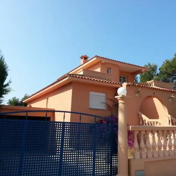 Отдельный дом в Ла-Нусиа, фото 1