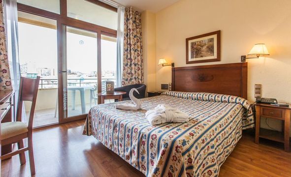 Отель в Торремолинос