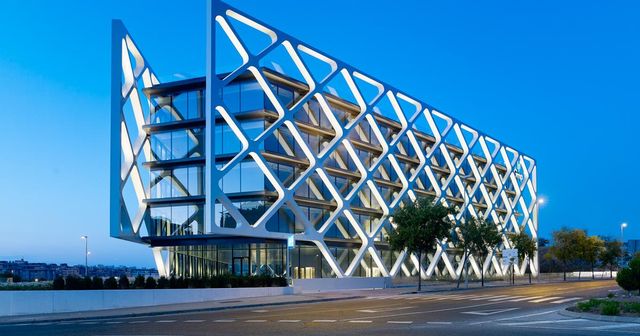 Коммерческая недвижимость в Сан-Жуст-Десверн