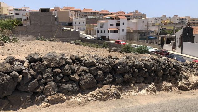 Земельный участок в Адехе