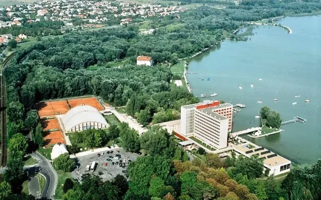 Дуплекс в Хевиз