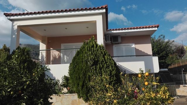 Отдельный дом в Эретрия