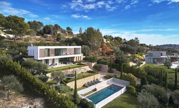 Дом в Шатонёф-Грас