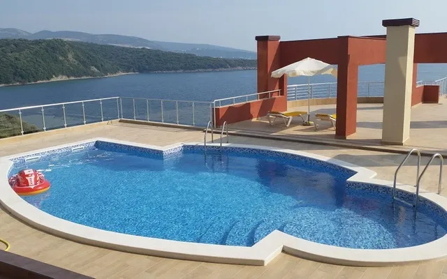 Квартира в Добра Вода